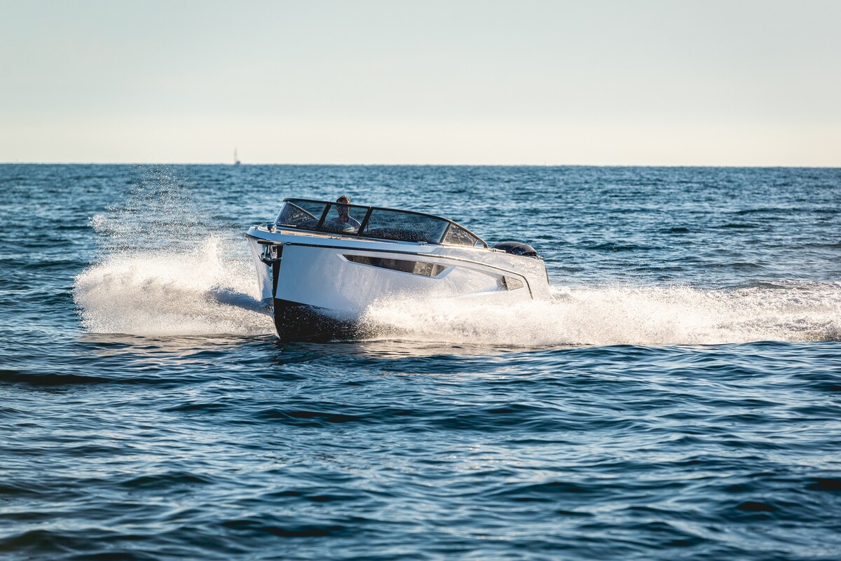 foto: 15 Alfastreet Marine 25 Cabin Evolution - Outboard Series