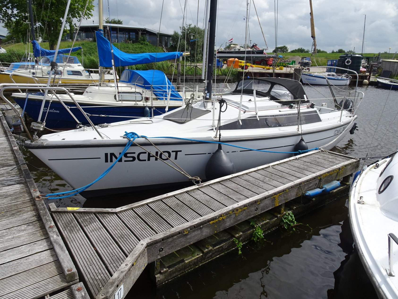 foto: 4 Comet 700