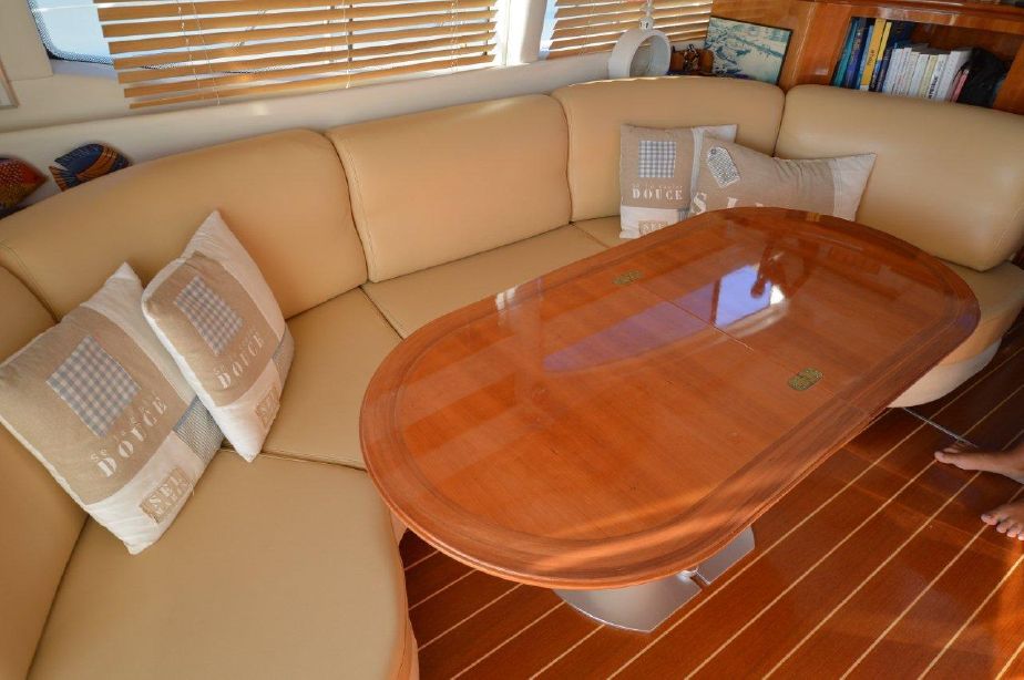 foto: 5 Azimut 52