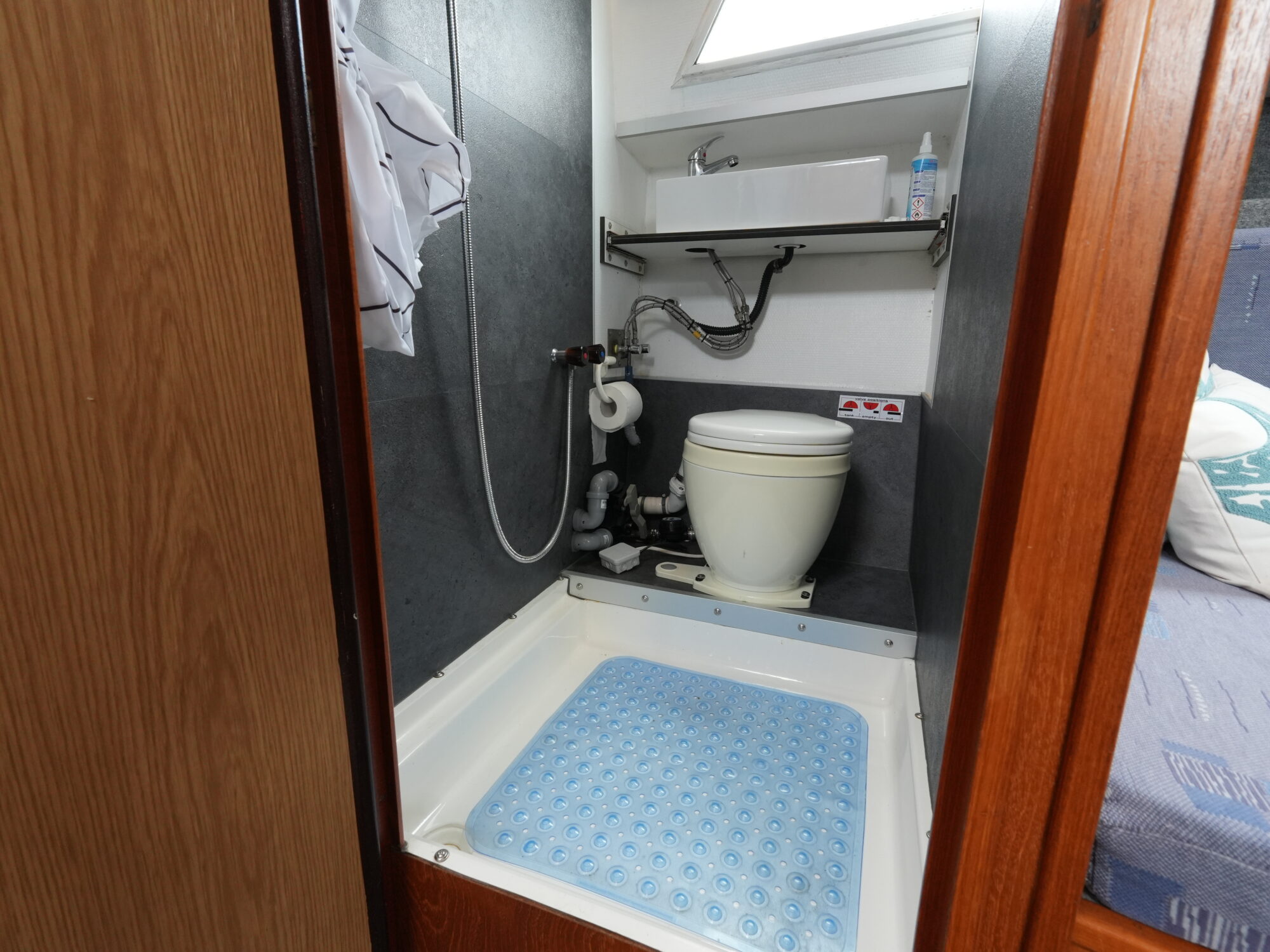 foto: 4 Crestar Crestar 1000 OK/AK