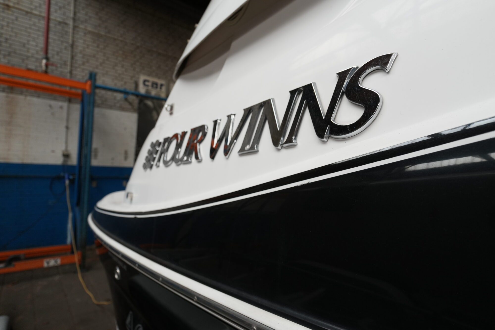 foto: 6 Four Winns Four Winns 258 Vista