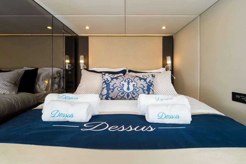foto: 6 Sunreef 60 Dessus