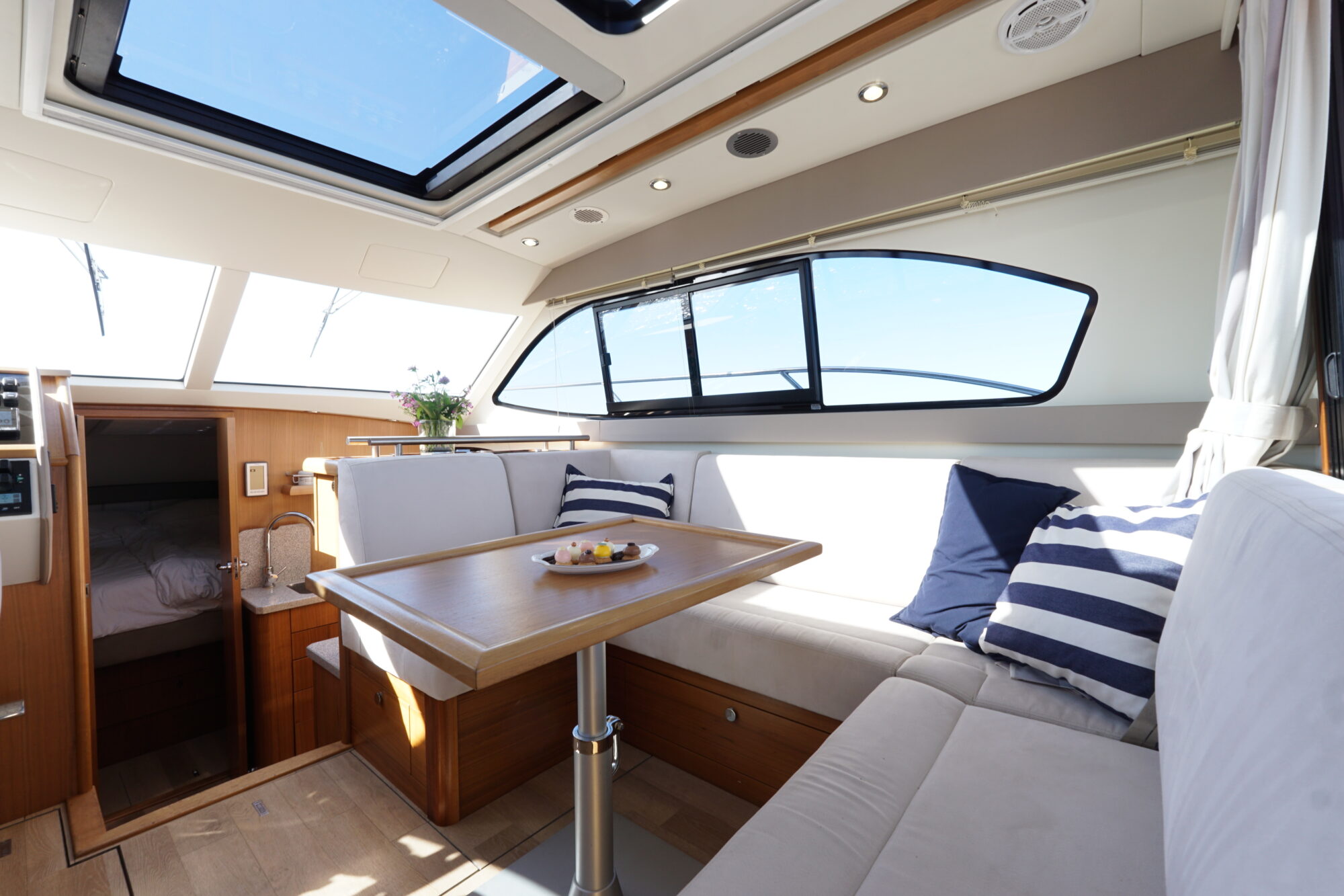 foto: 6 Haines Haines 32 Offshore