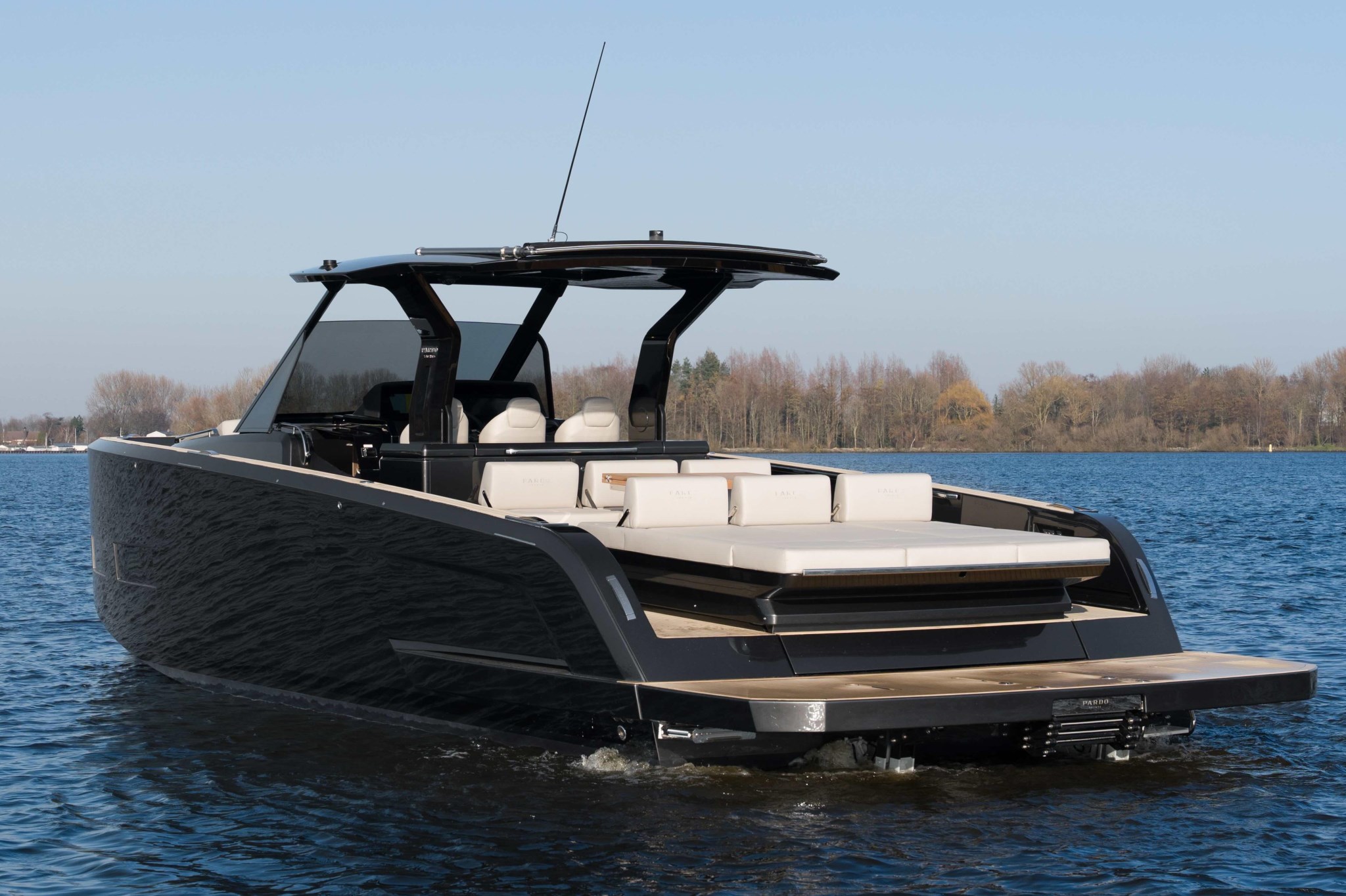 foto: 5 Pardo Yachts 43