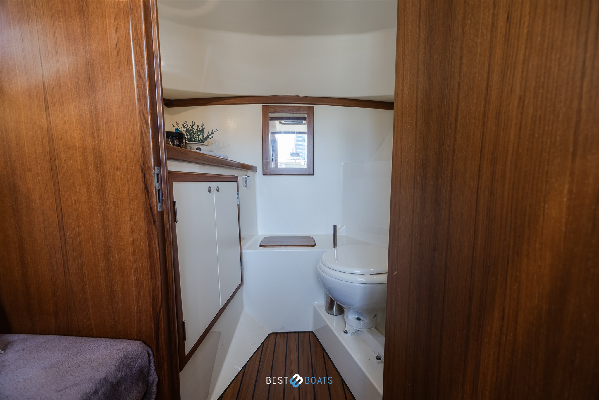 foto: 34 Interboat Intercruiser 27 Cabin