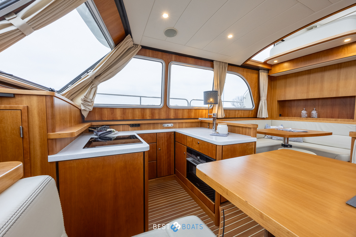 foto: 4 Linssen Grand Sturdy 410 AC Variotop