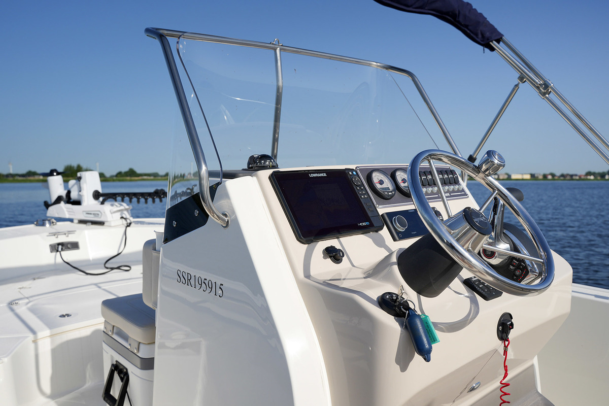 foto: 6 Boston Whaler 210 Montauk