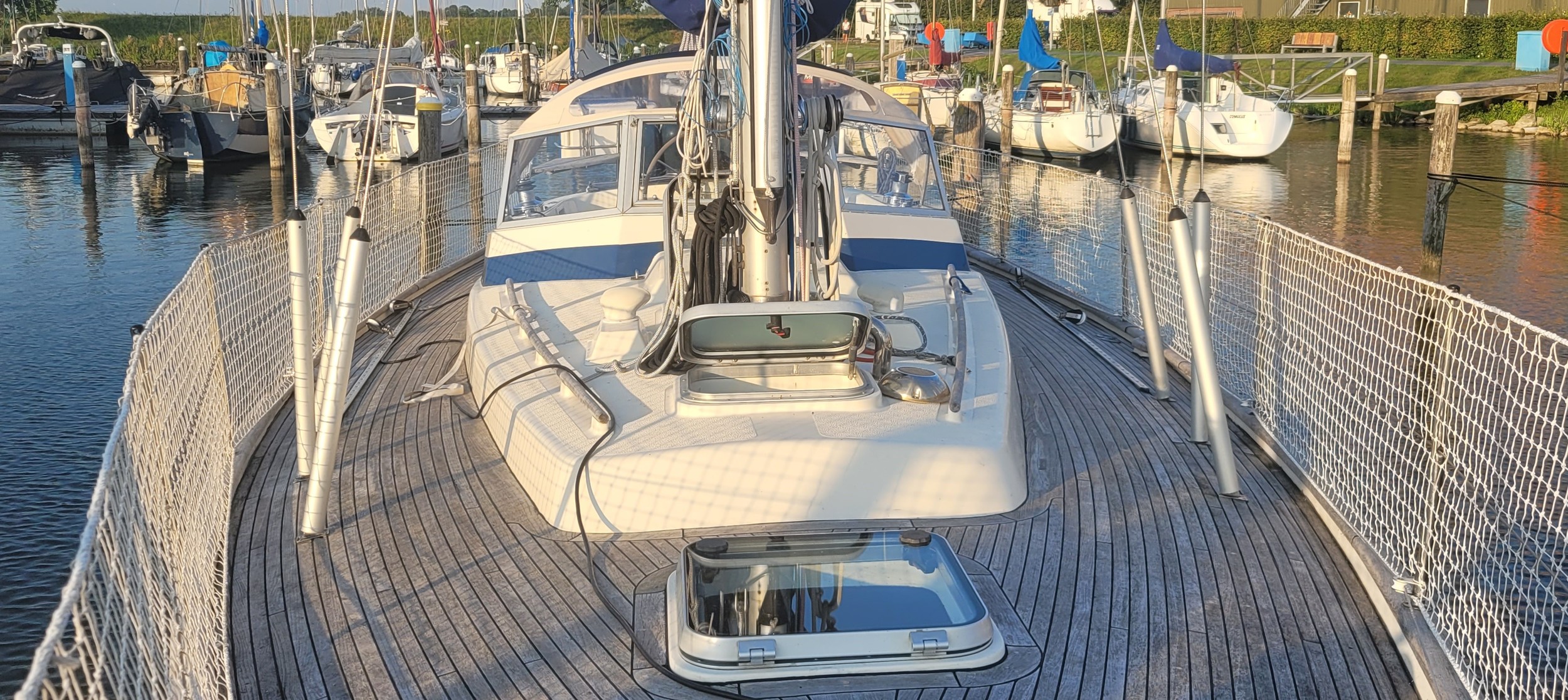 foto: 5 Hallberg-Rassy 352