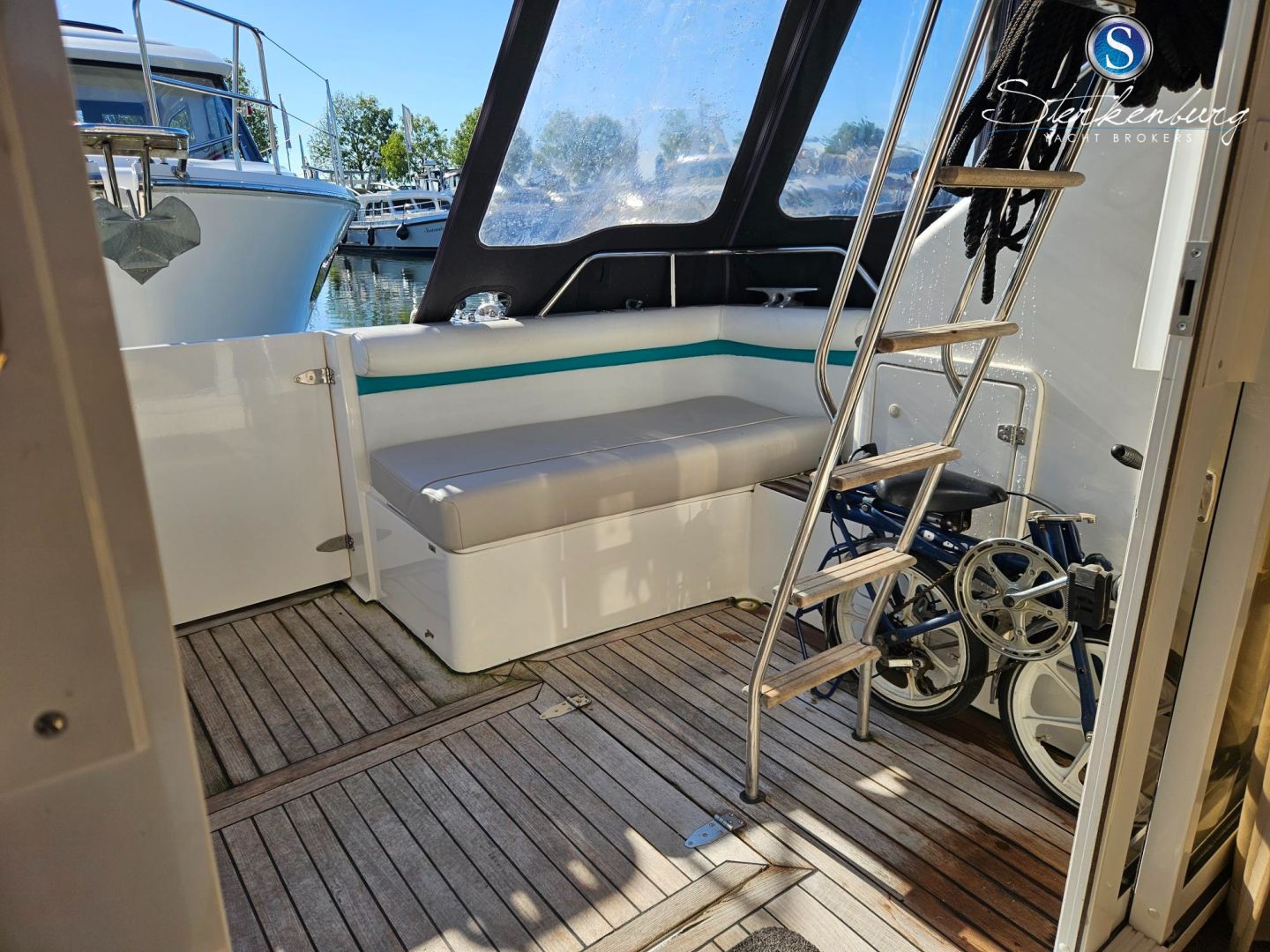 foto: 5 Fairline 37 Corsica