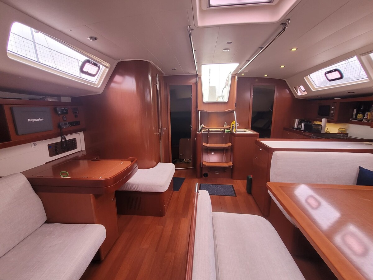 foto: 5 Beneteau Oceanis 54