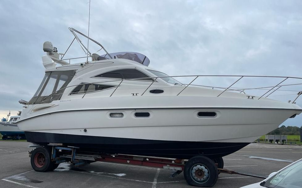 foto: 6 Sealine Sealine F34 Flybridge