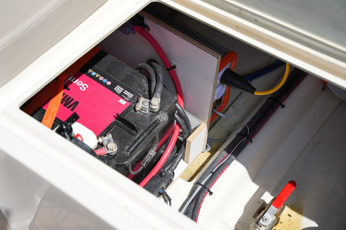 foto: 43 Interboat Intender 820
