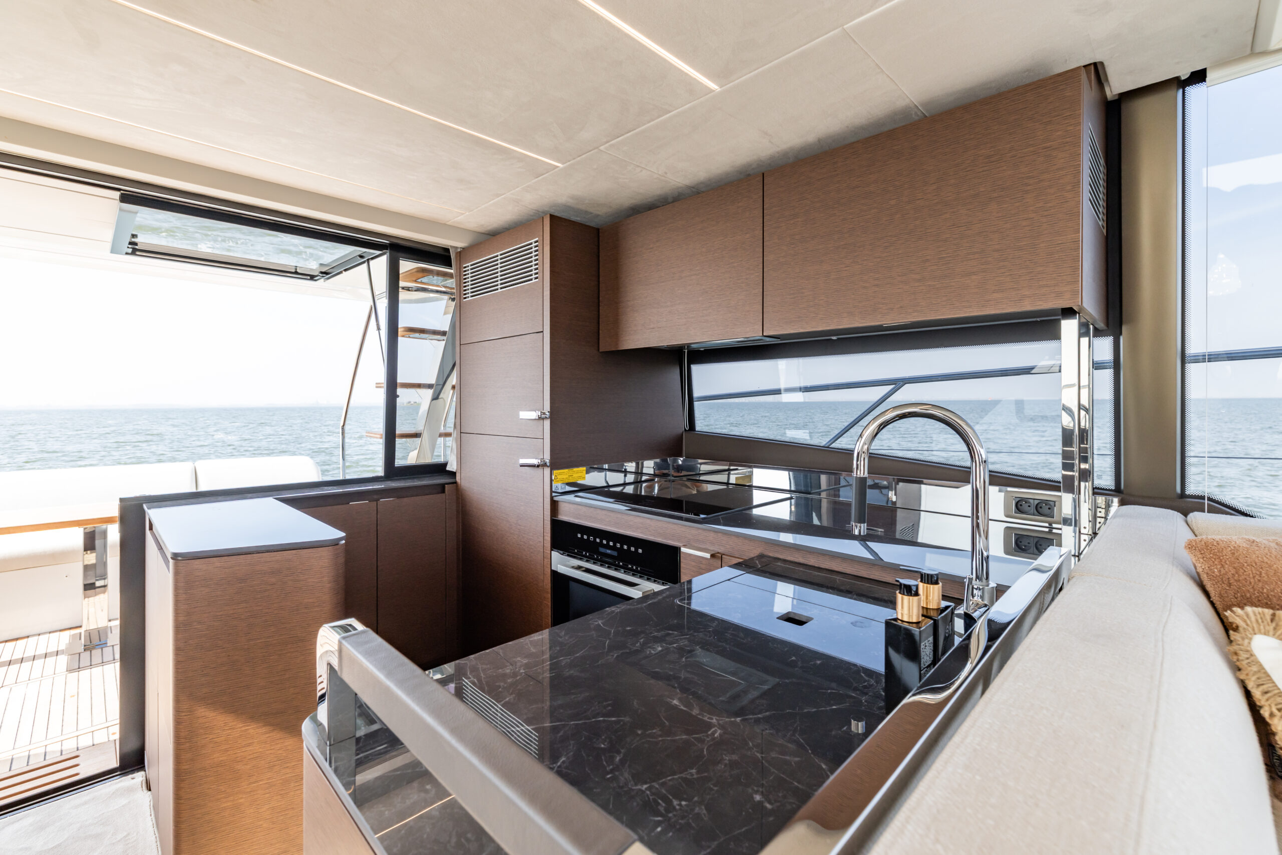 foto: 6 Prestige 590