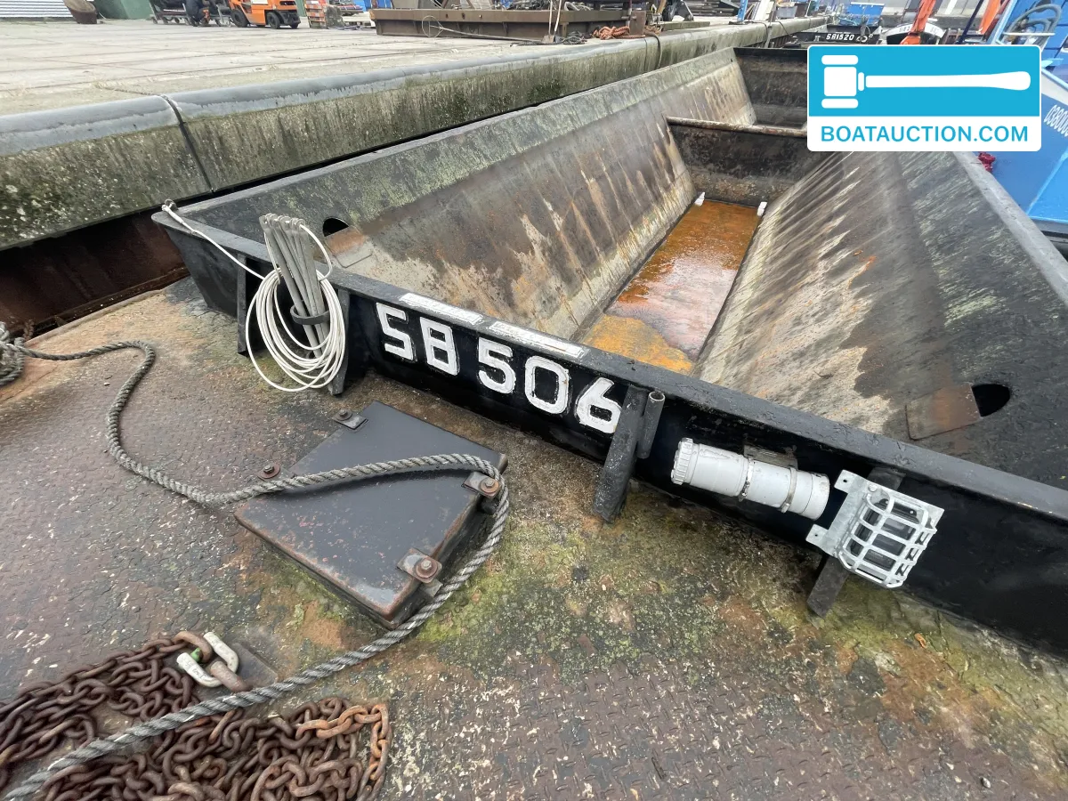 foto: 6 Vrachtduwbak SB506
