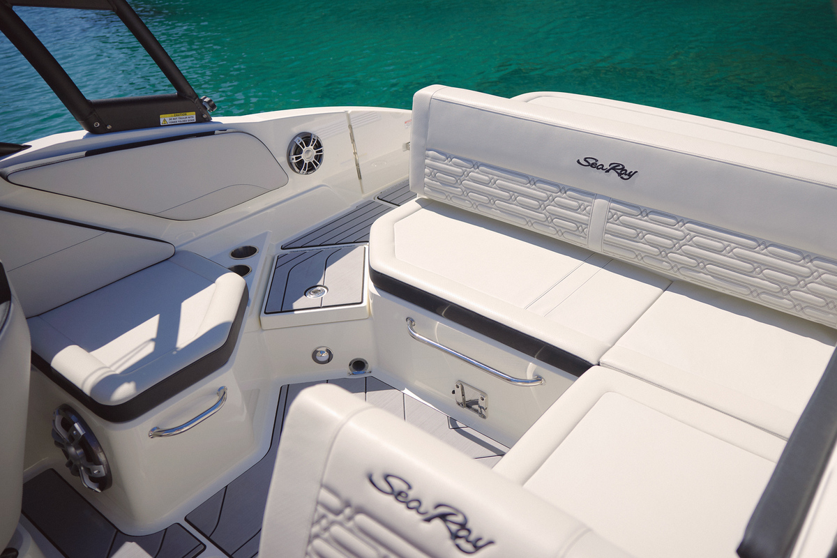 foto: 4 Sea Ray SPX 210 New Model 2025