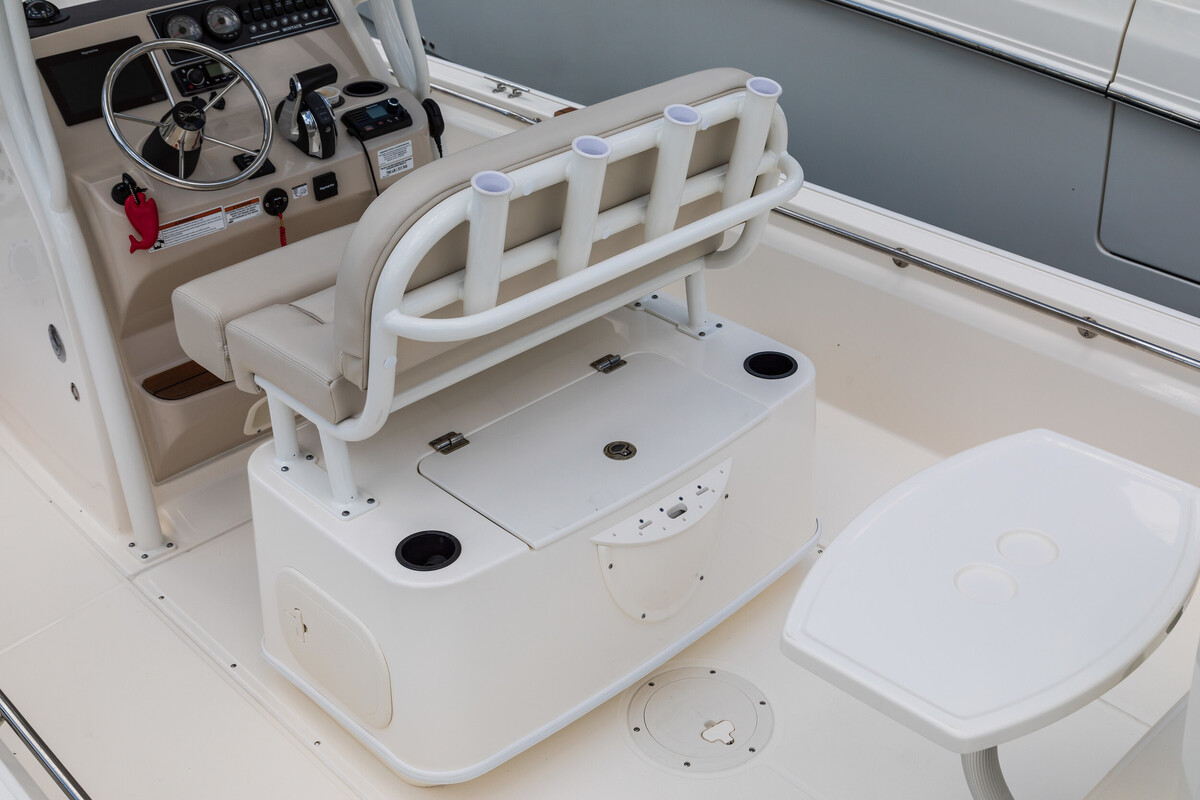 foto: 42 Boston Whaler 210 Montauk