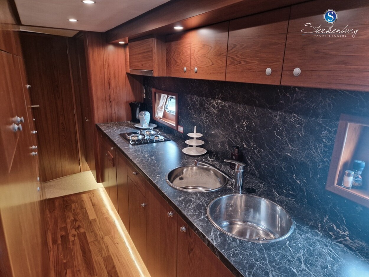 foto: 6 Ebyca Trawler 1300