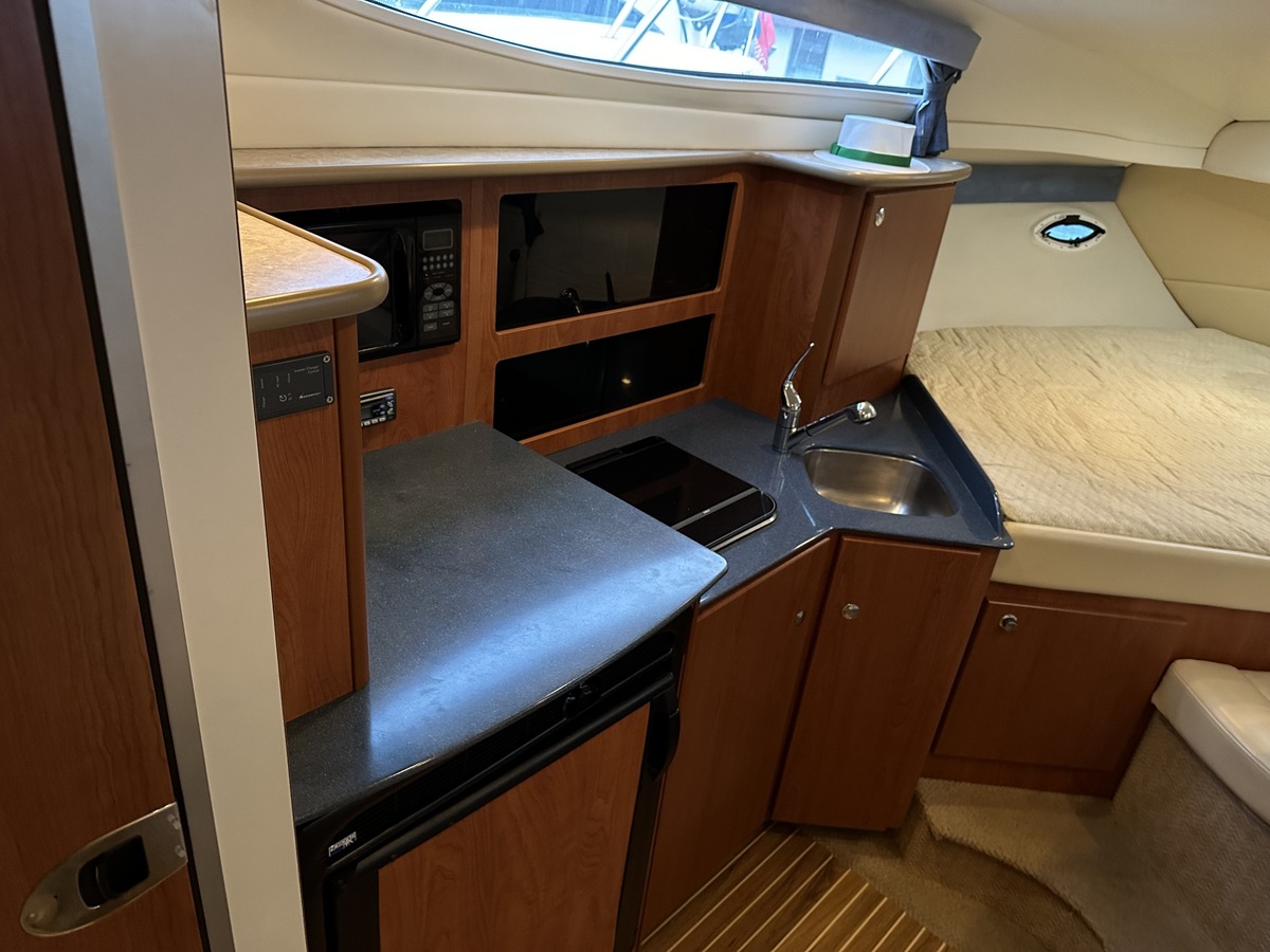 foto: 5 Bayliner 305