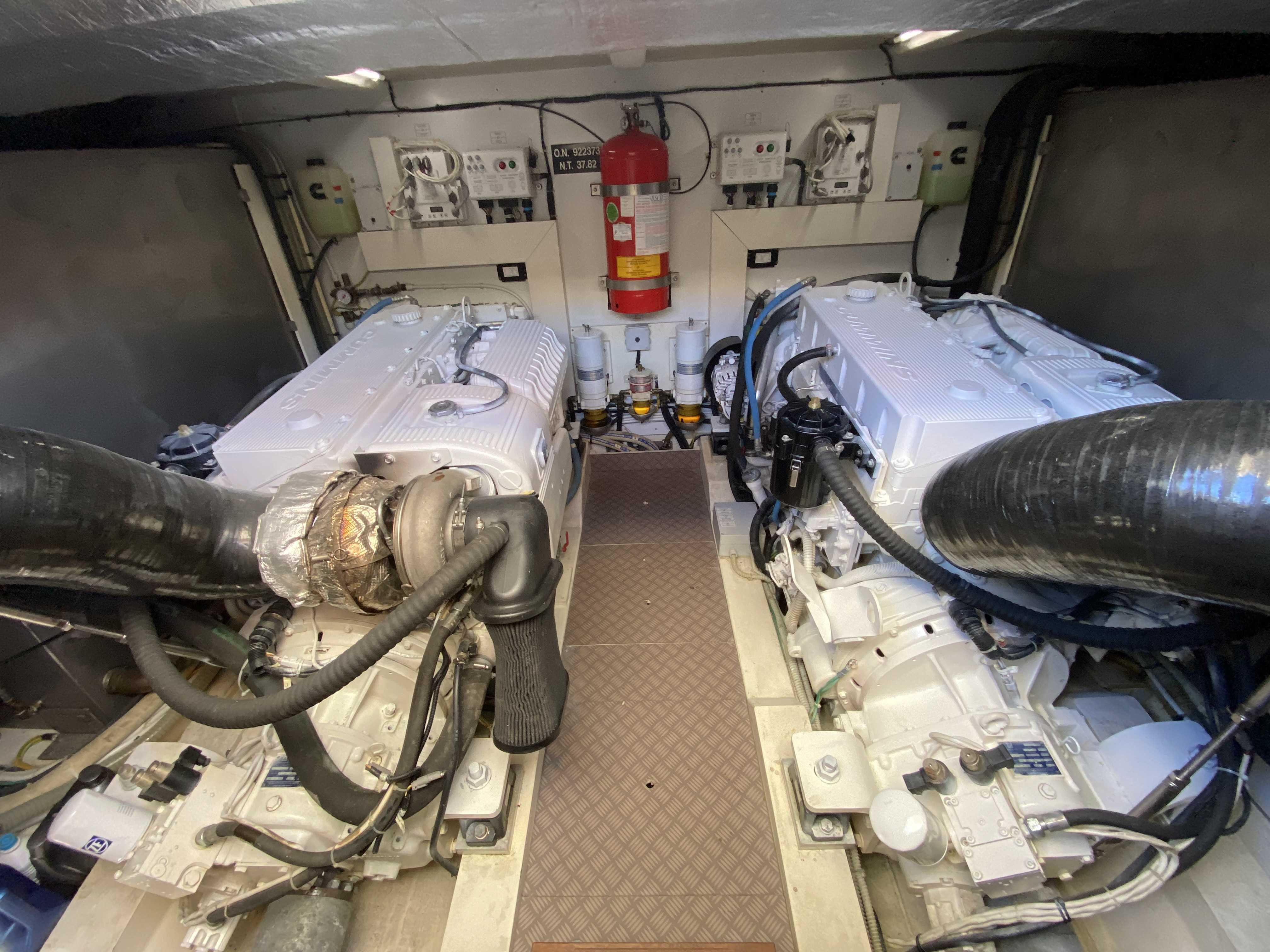 foto: 27 Ferretti 550