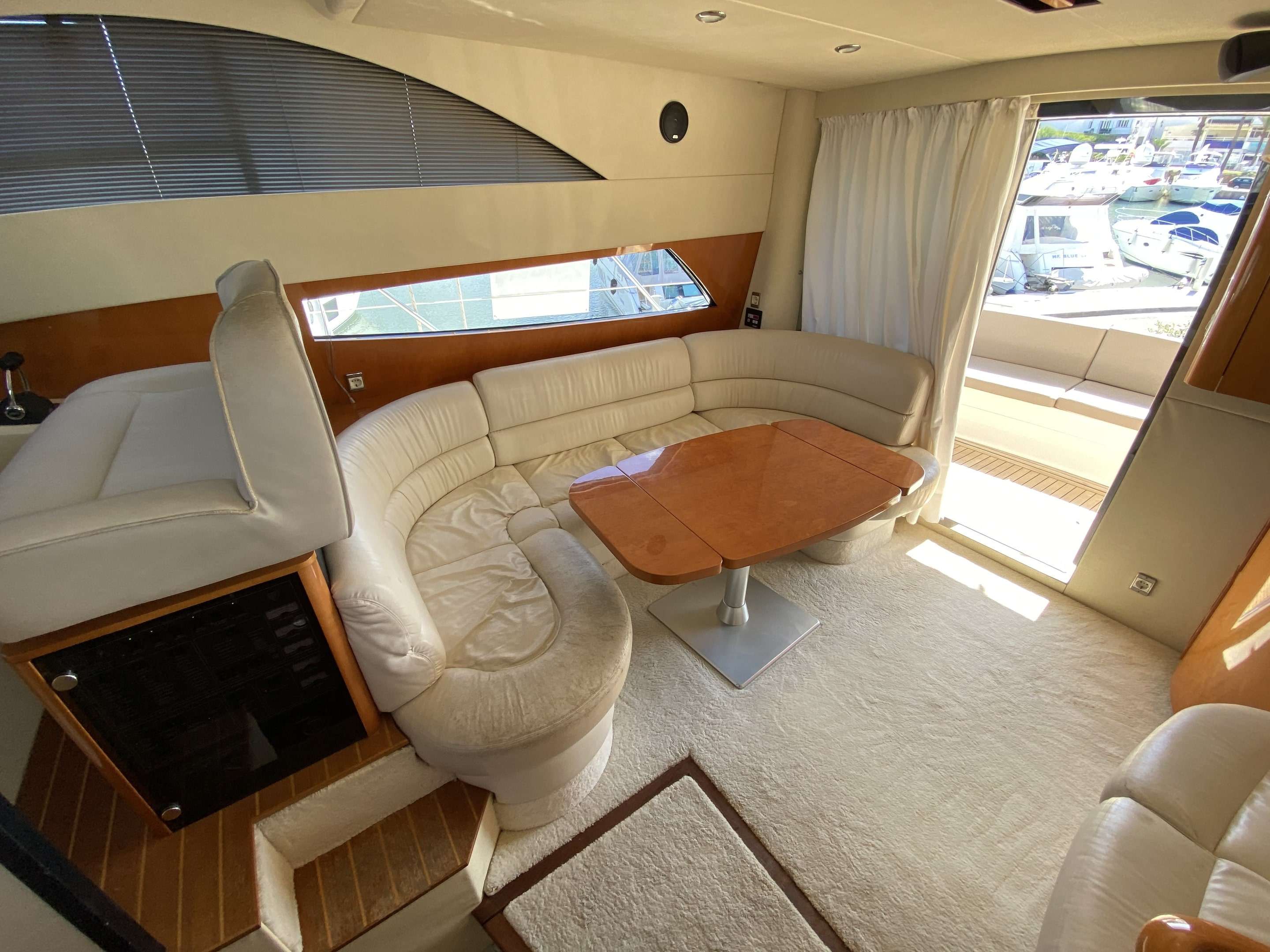 foto: 5 Fairline 40 fly