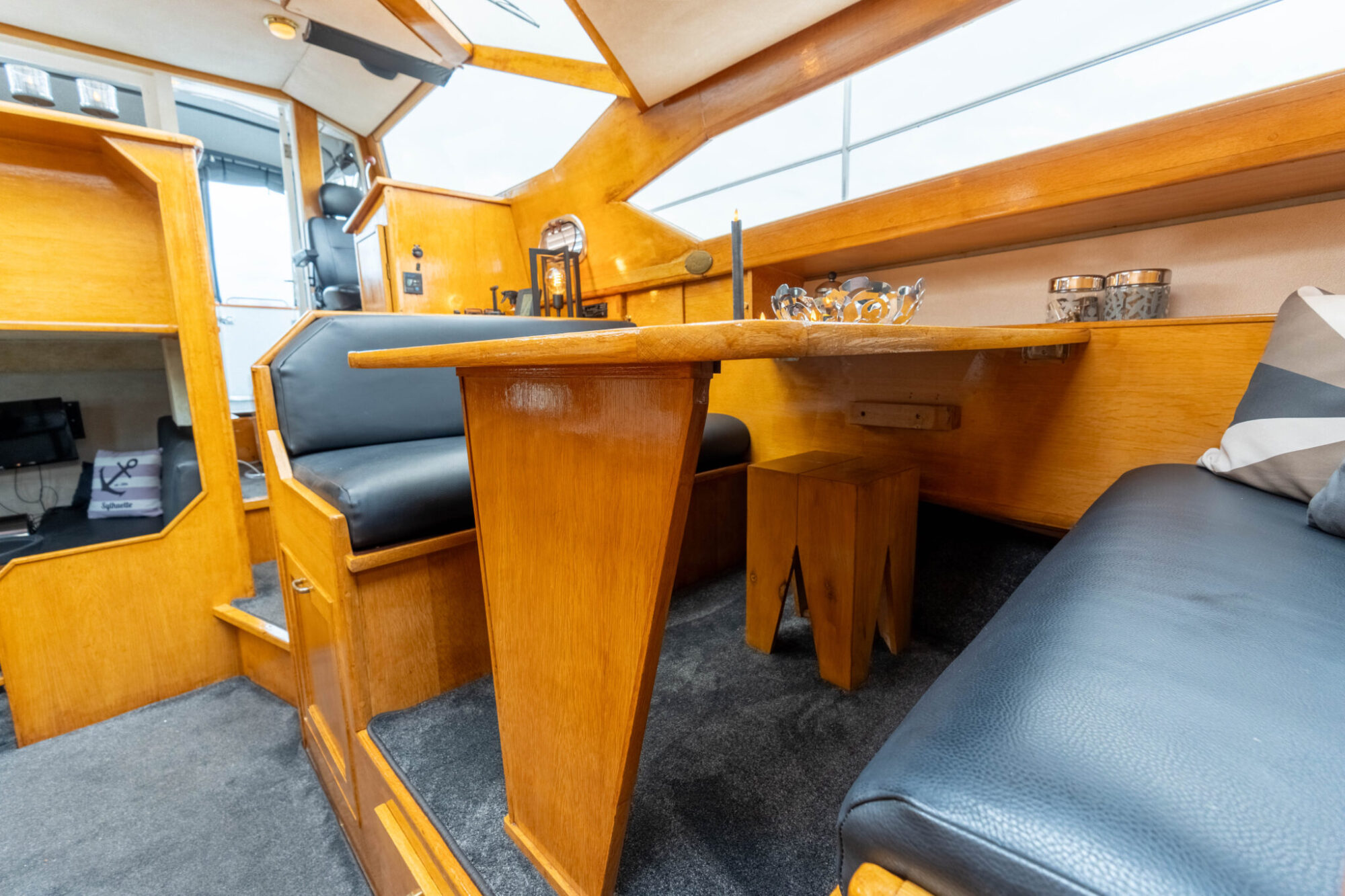 foto: 39 Stadtline Stadtline 38 OK Spiegeldeur