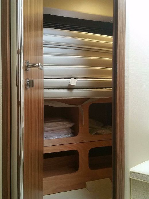 foto: 4 Azimut Magellano 53