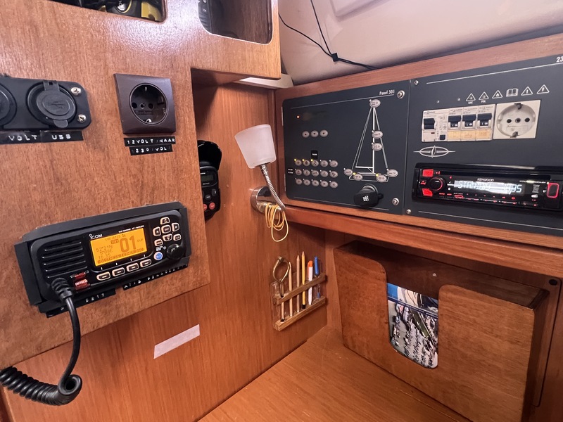 foto: 4 Bavaria Cruiser 32
