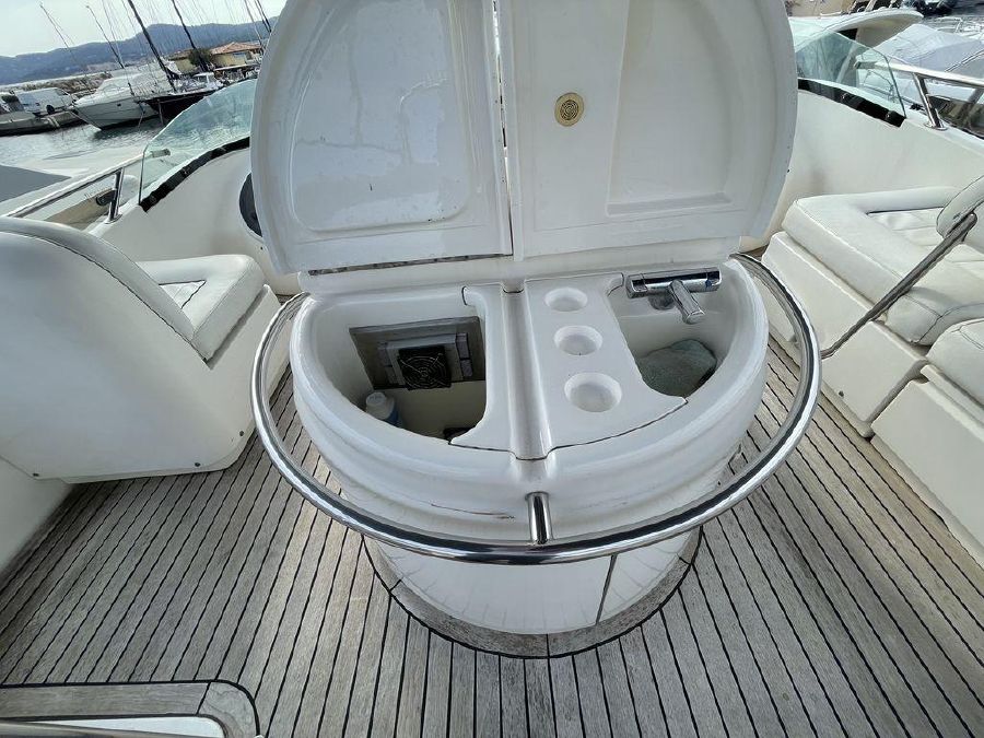 foto: 6 Fairline  Squadron 50