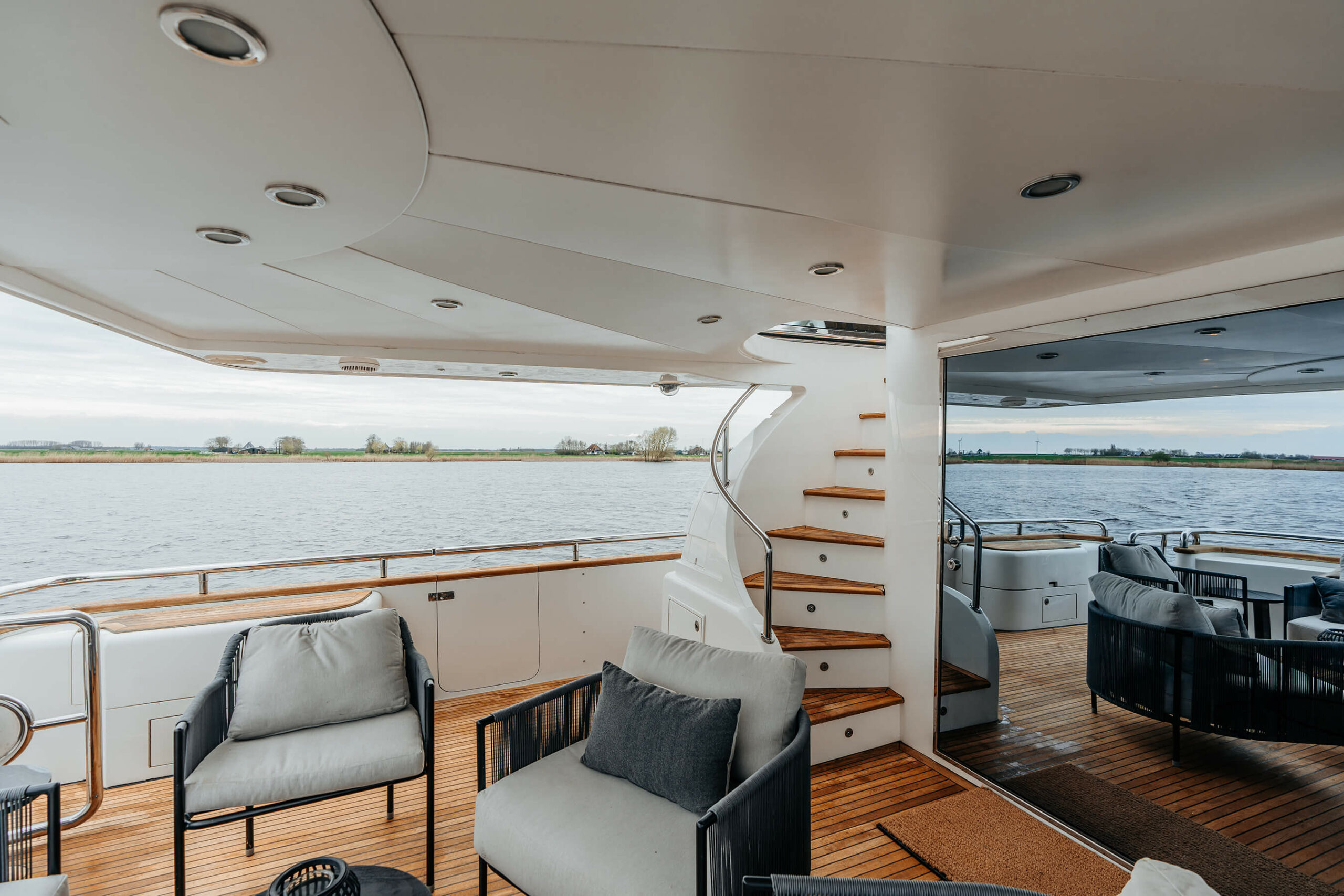 foto: 10 Horizon Elegance 85