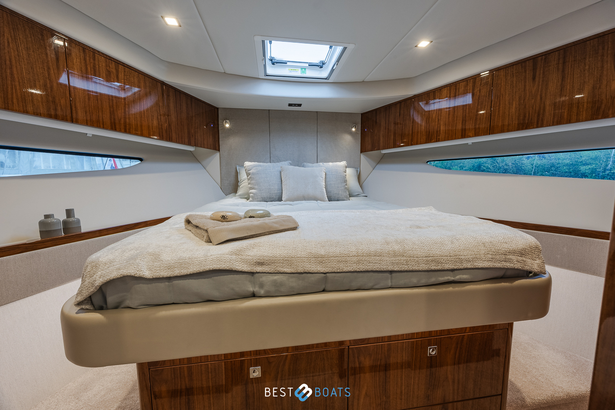 foto: 6 Riviera 4600 SPORT YACHT-PLATINUM EDITION