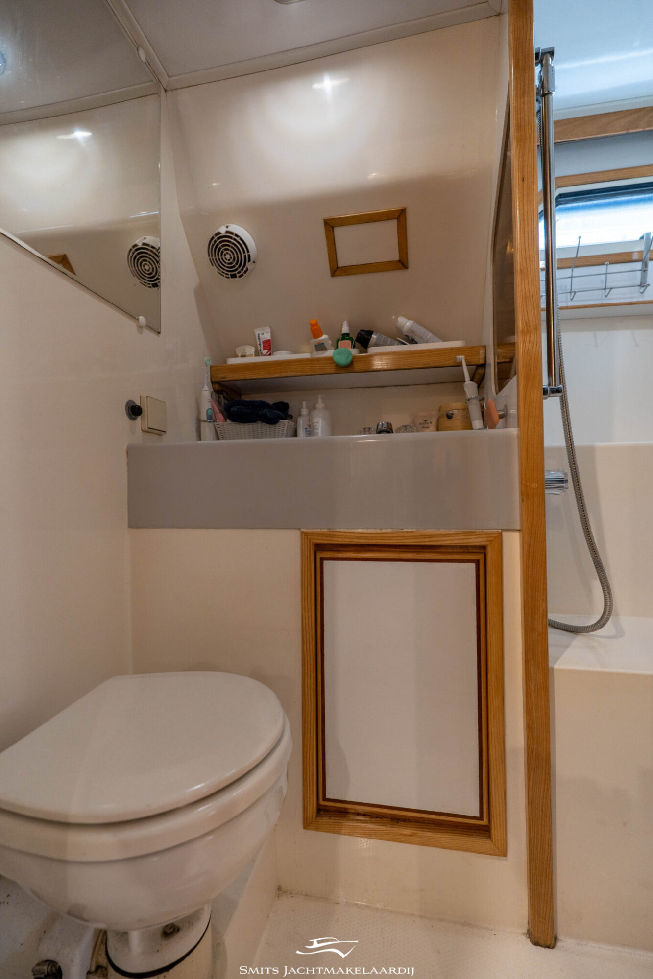 foto: 4 Astor Astor 37 Flybridge