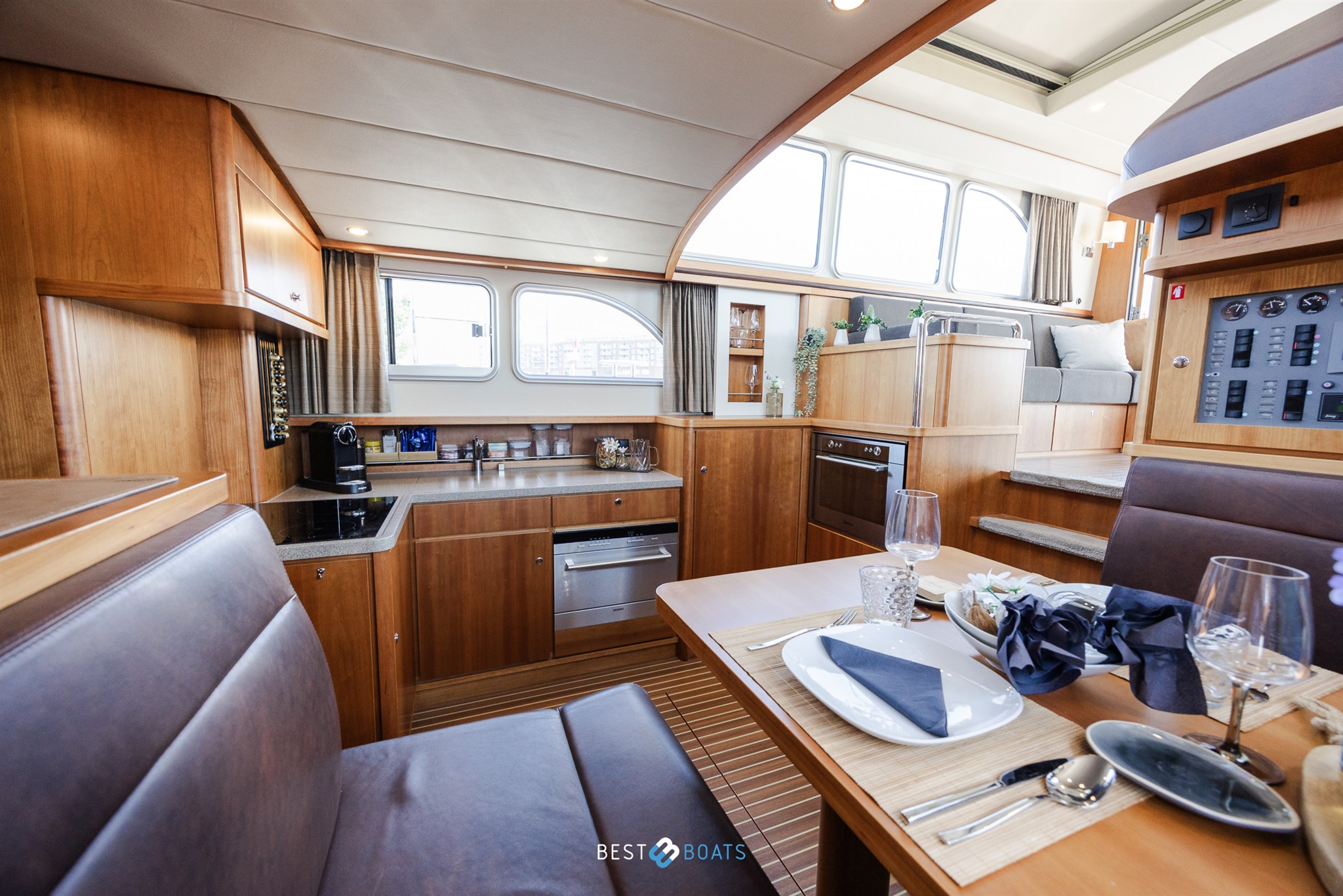 foto: 4 Linssen Grand Sturdy 470 Sedan Wheelhouse