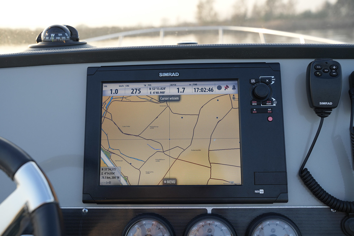 foto: 38 Boston Whaler 270 Dauntless