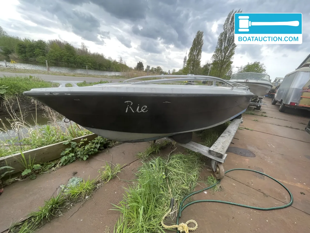 hoofdfoto: 1 Speedboot 410