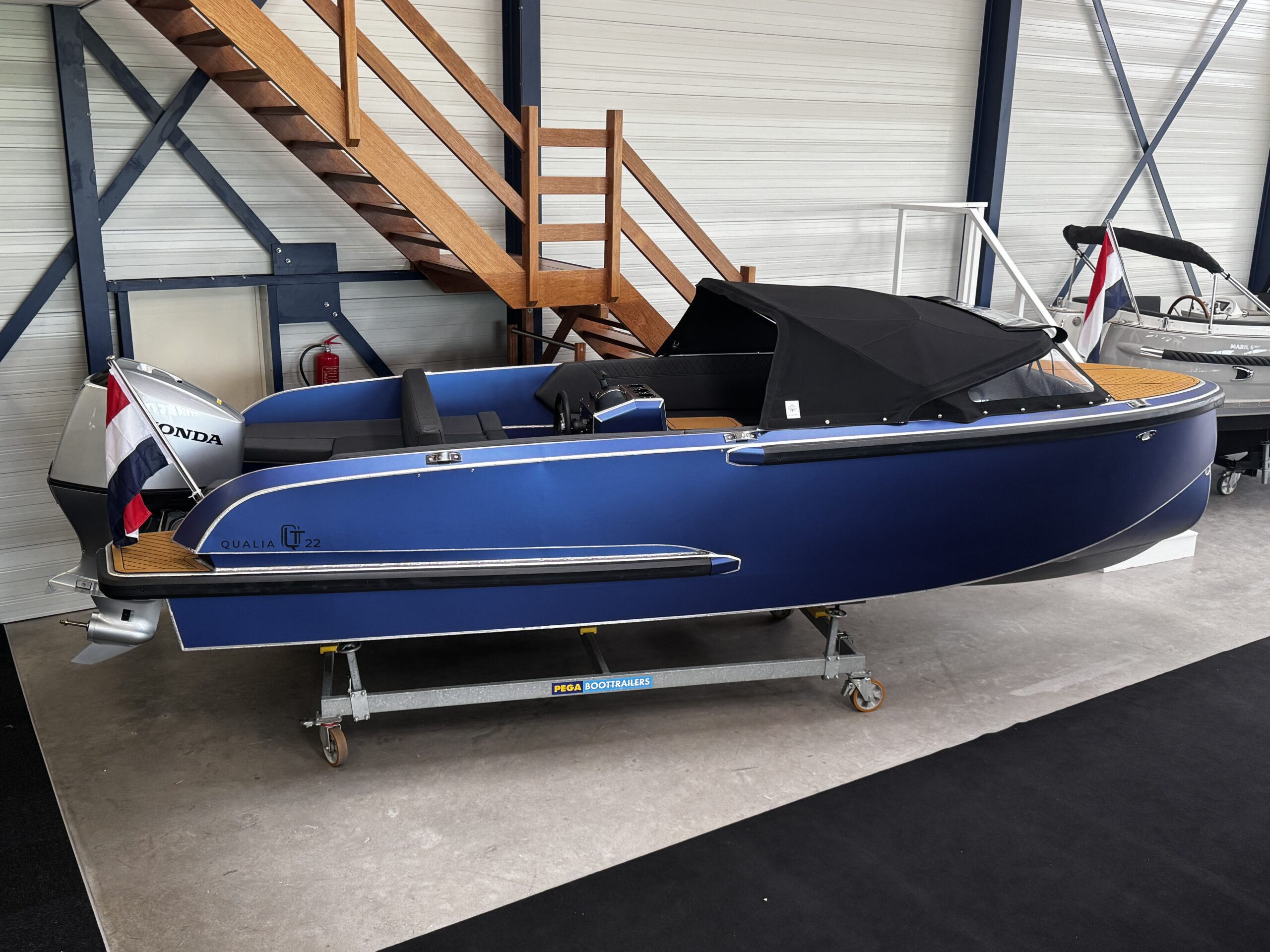 foto: 5 Qualia QT 22 Outboard