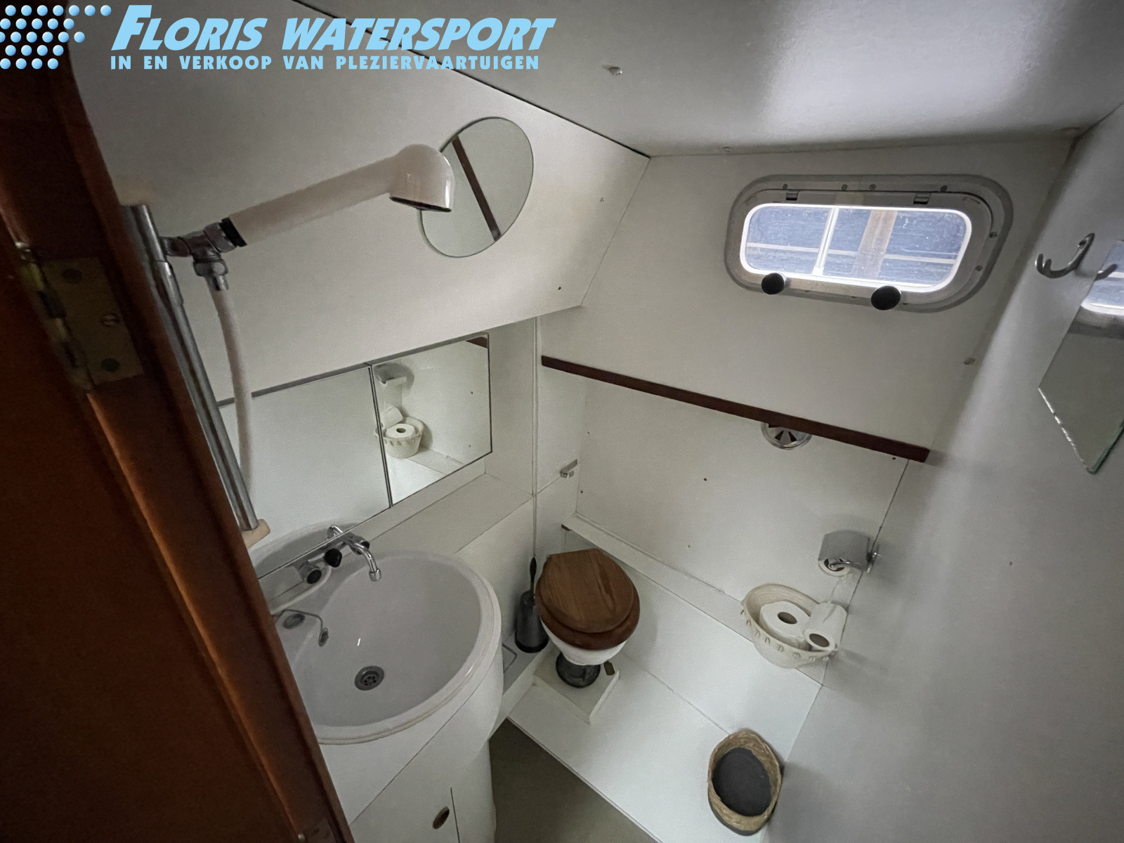 foto: 4 Valkkruiser 1200 Flybridge