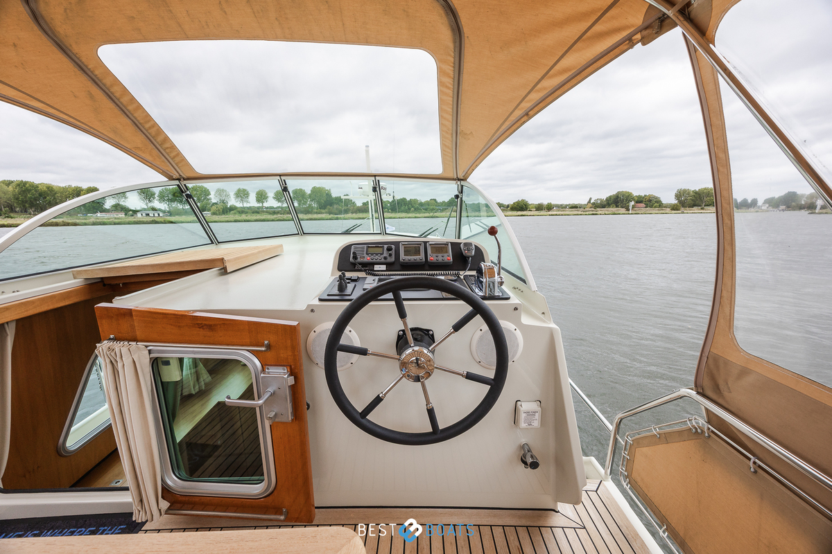 foto: 4 Linssen Grand Sturdy 34.9 AC