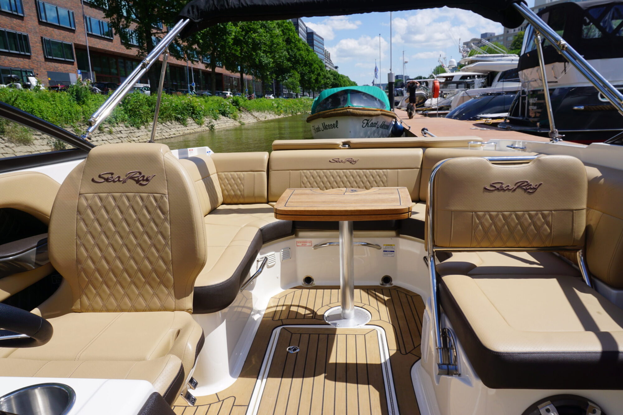 foto: 4 Sea Ray Sea Ray 250 SLX