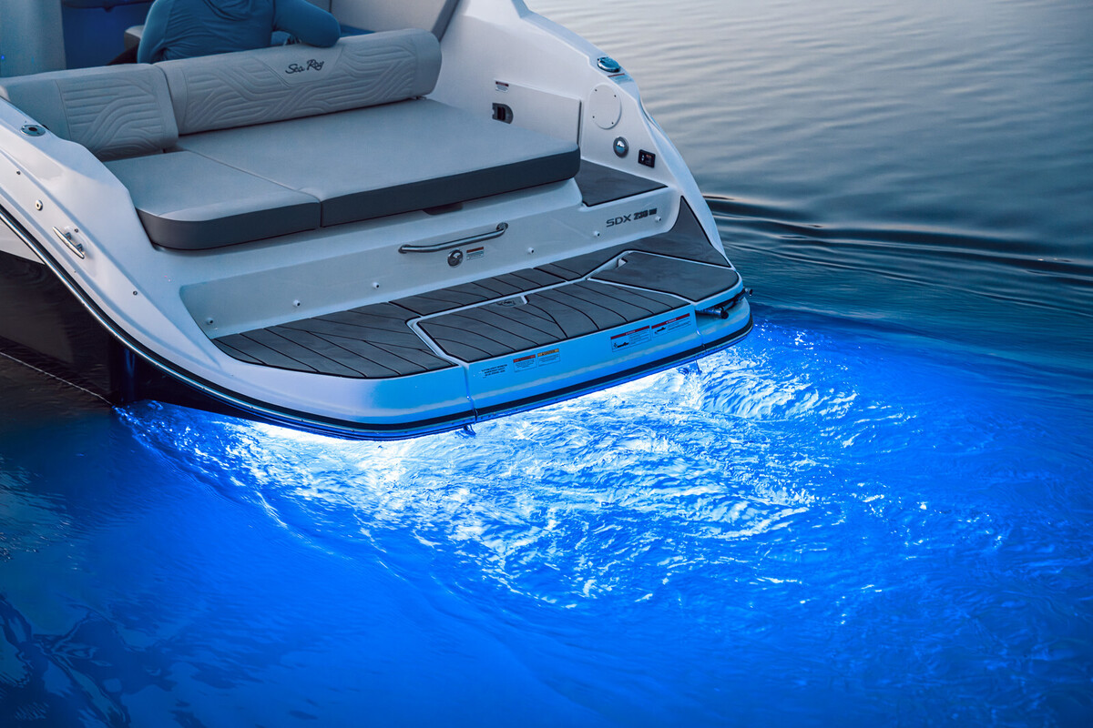 foto: 4 Sea Ray Sea Ray SDX 230 Surf