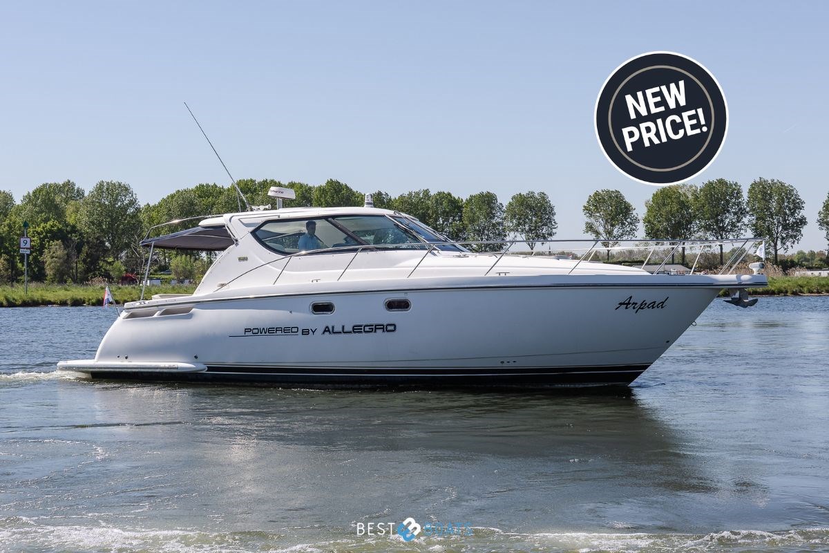 foto: 4 Tiara Yachts 4300 Sovran