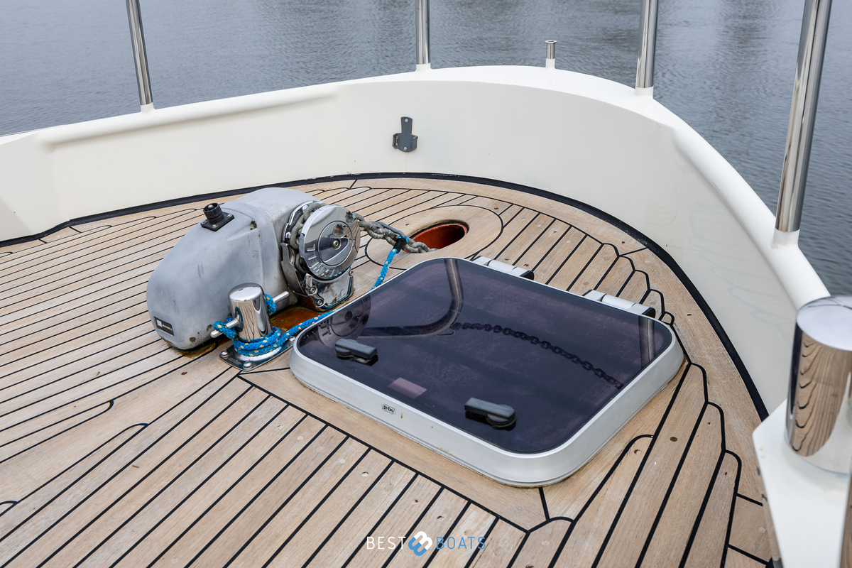 foto: 5 Linssen  Grand Sturdy 430 AC MKII Diamond