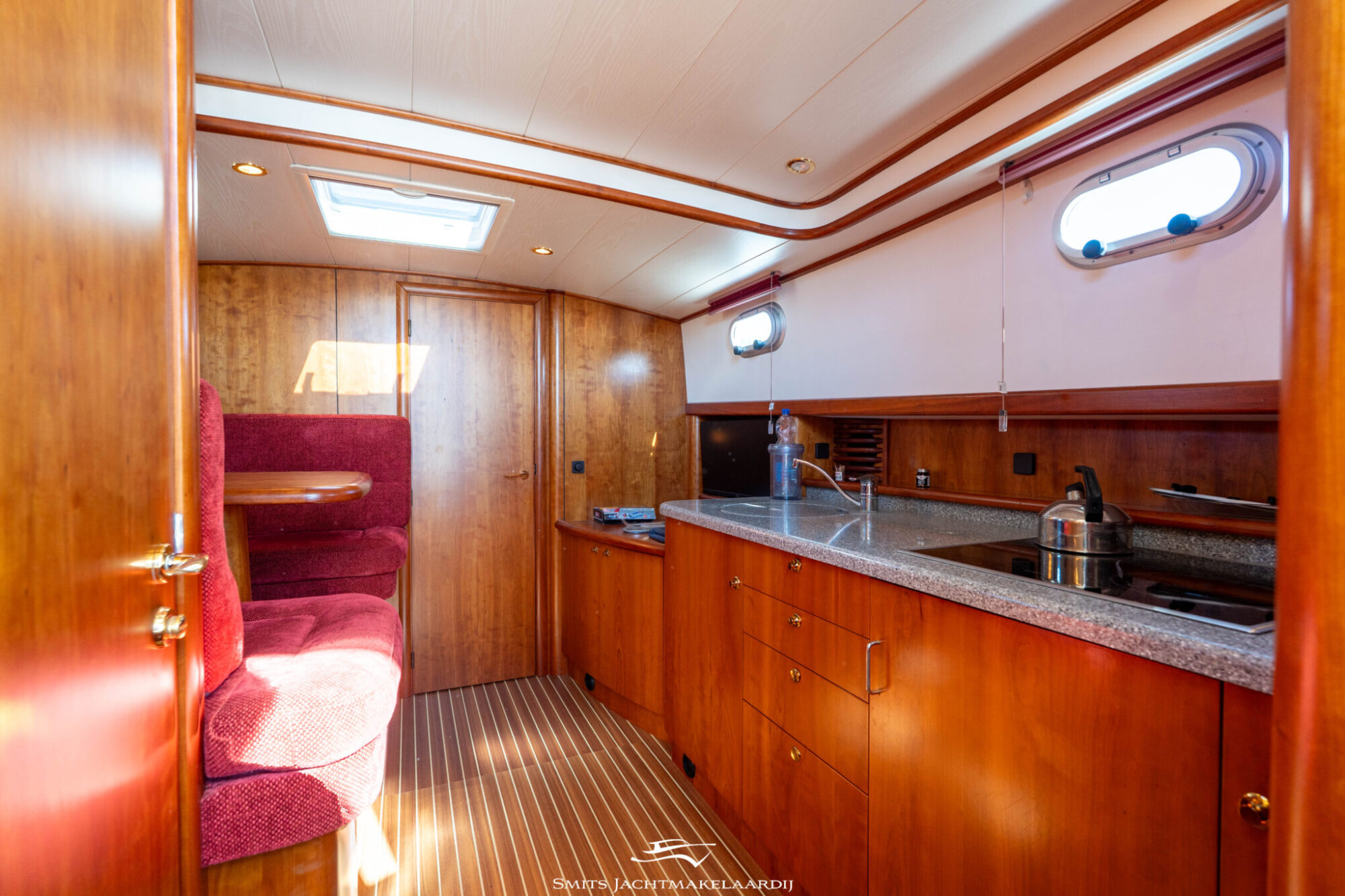 foto: 9 Tryvia Tryvia 1100 OK Cabrio Spiegeldeur