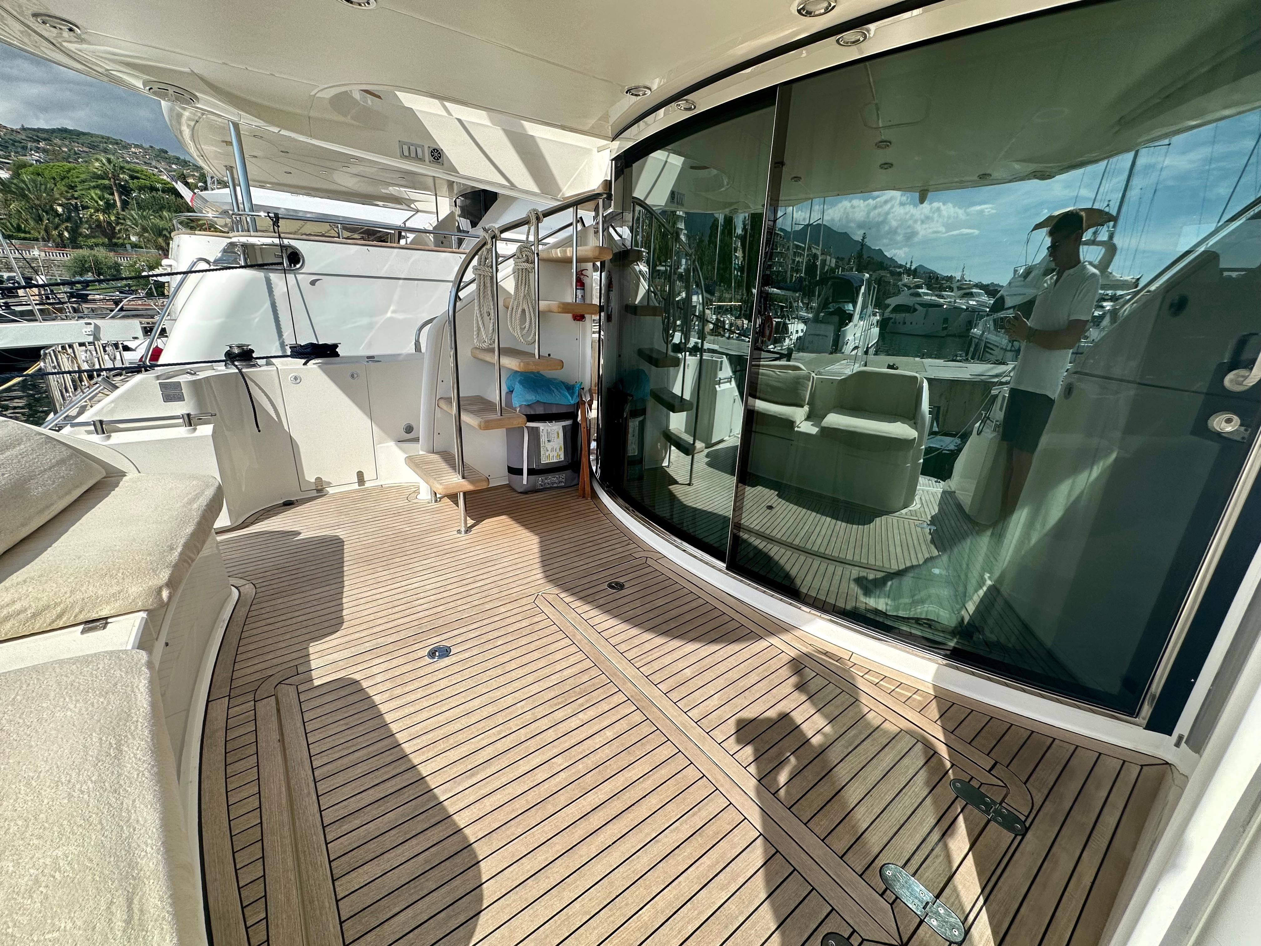 foto: 5 Fairline  Squadron 58