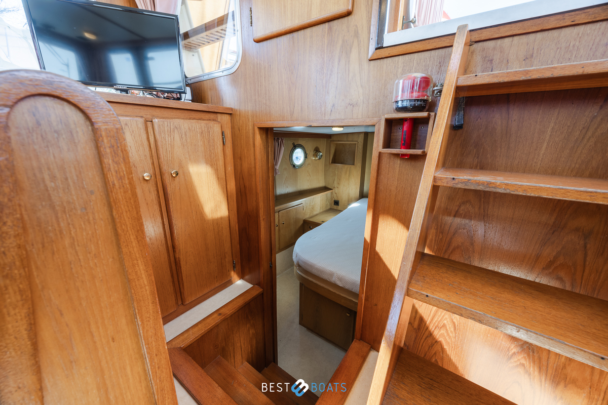 foto: 5 Linssen  St. Jozef 1050 Salon AK-L