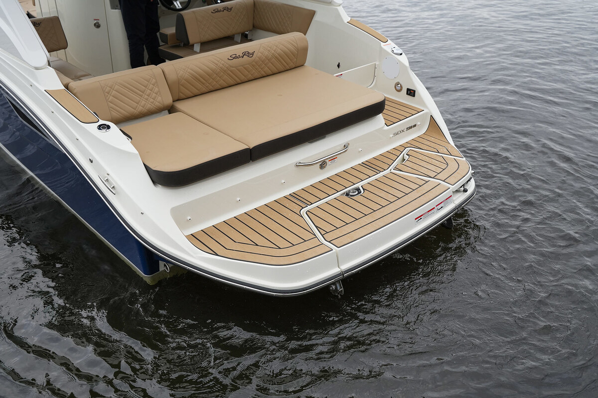 foto: 6 Sea Ray SDX 230