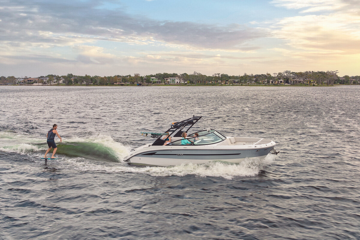 foto: 5 Sea Ray SDX 270 Surf