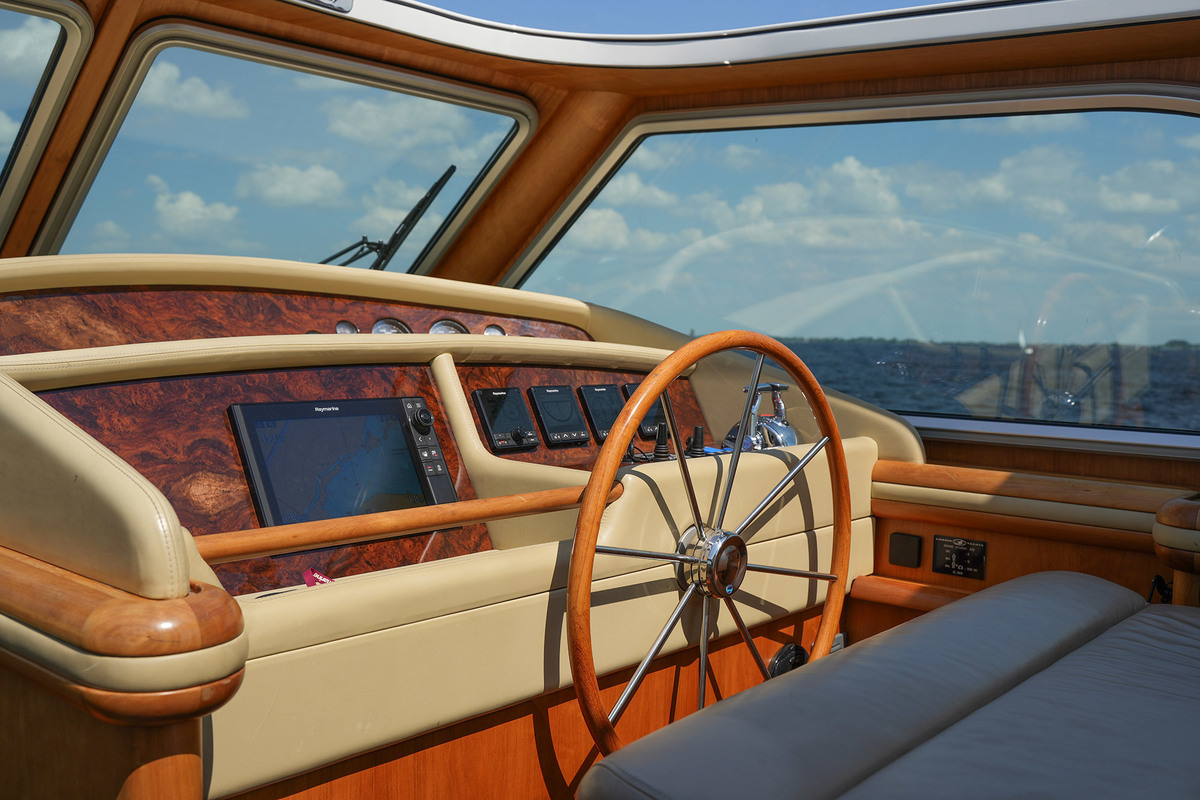 foto: 12 Linssen Grand Sturdy 500 Variotop Mark II