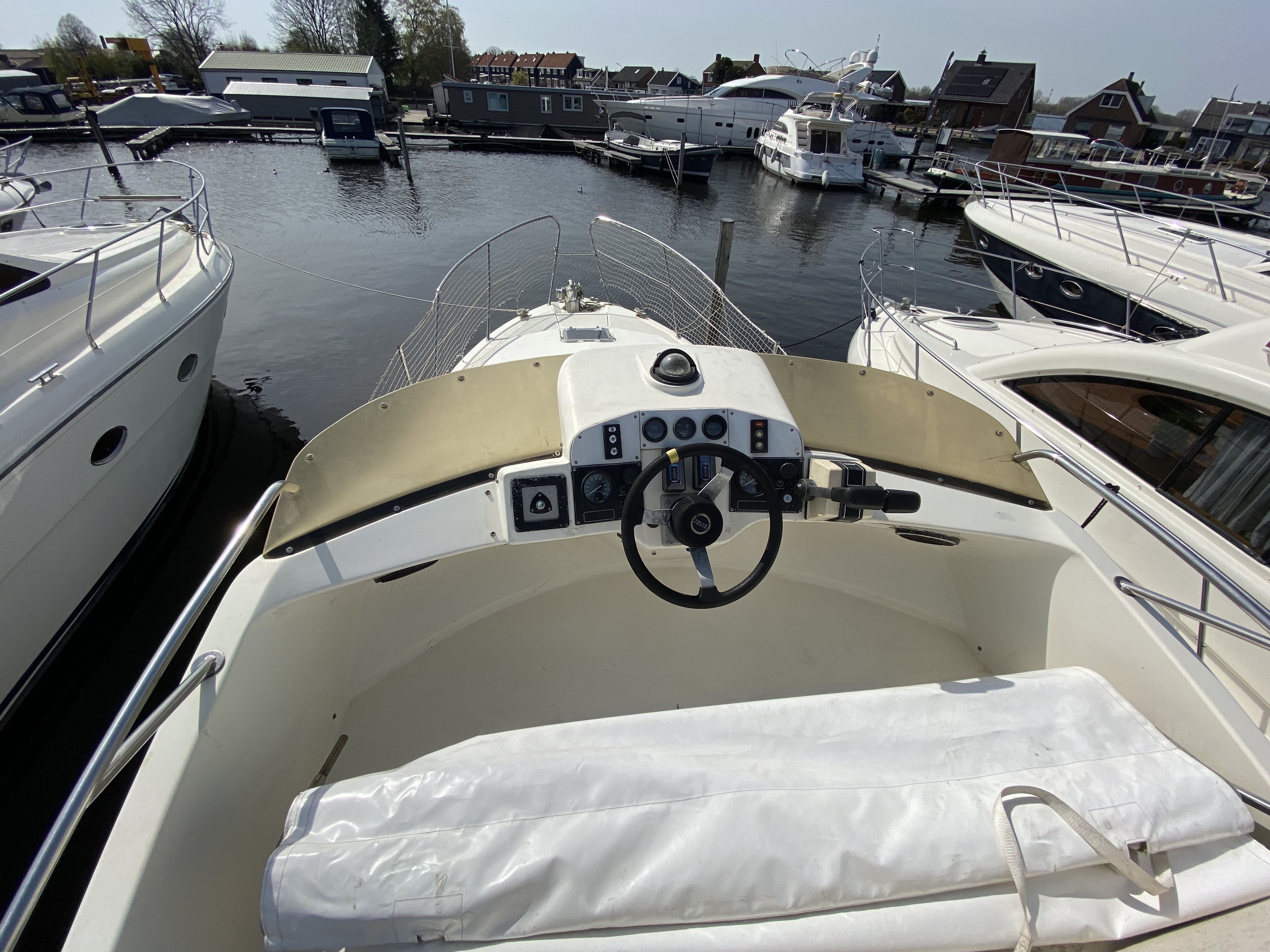 foto: 18 Sealine 305 Fly