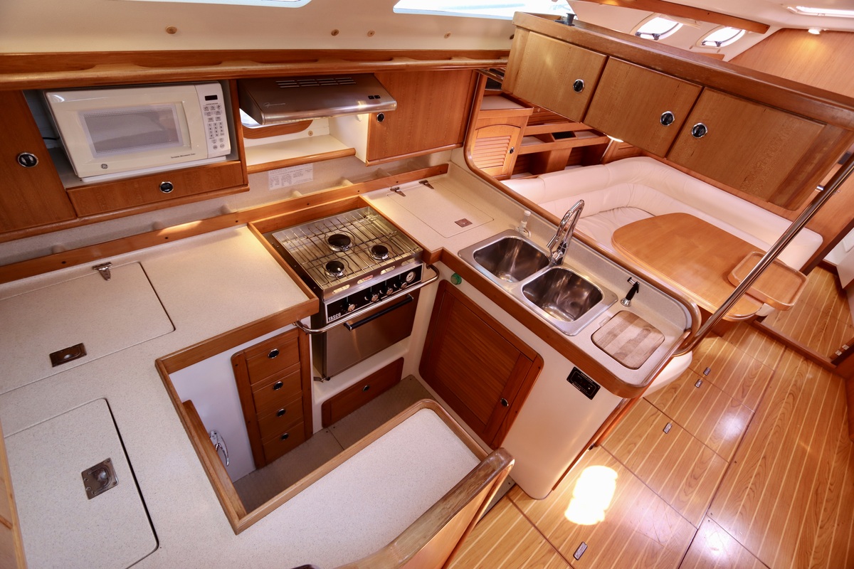 foto: 4 Catalina 470