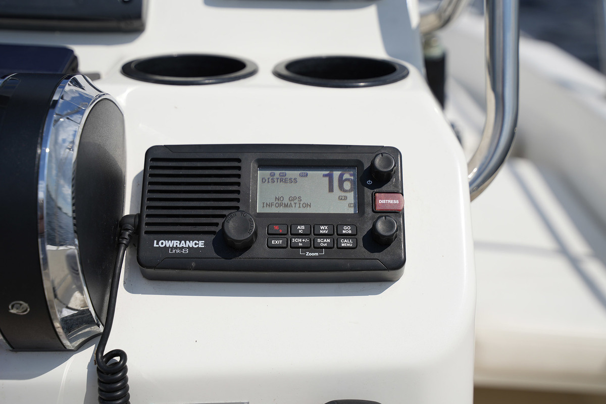 foto: 6 Boston Whaler 170 Dauntless